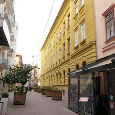 Premium Luxury Opera Near Opera And Basilica Apartmán