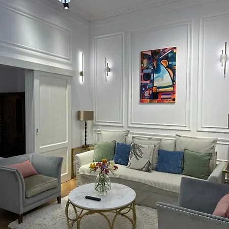 Premium Luxury Opera Near Opera And Basilica
