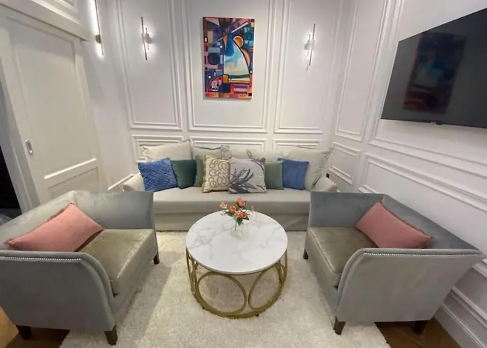 Premium Luxury Opera Near Opera And Basilica