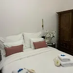 Premium Luxury Opera Near Opera And Basilica